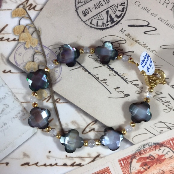 Abalone and moonstone beaded bracelet - Picture 3 of 8